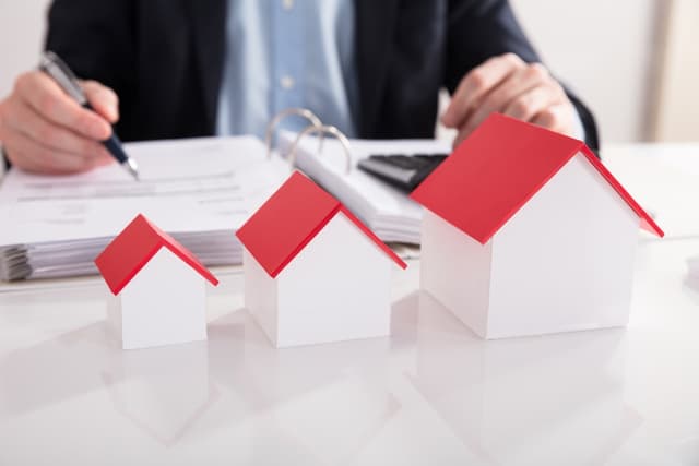 Appraising custom home values