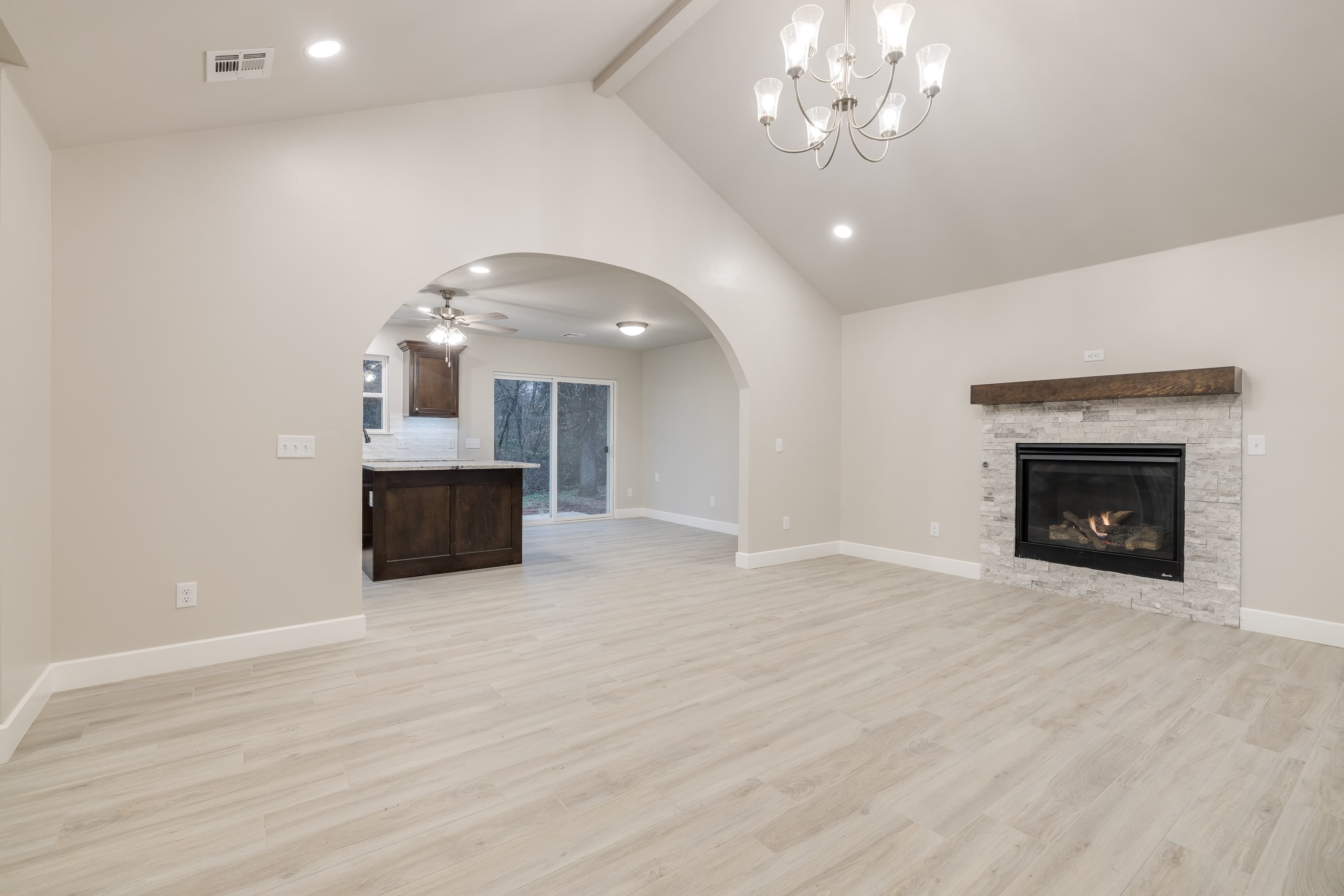 NE 118th St: Accessible Modern Home