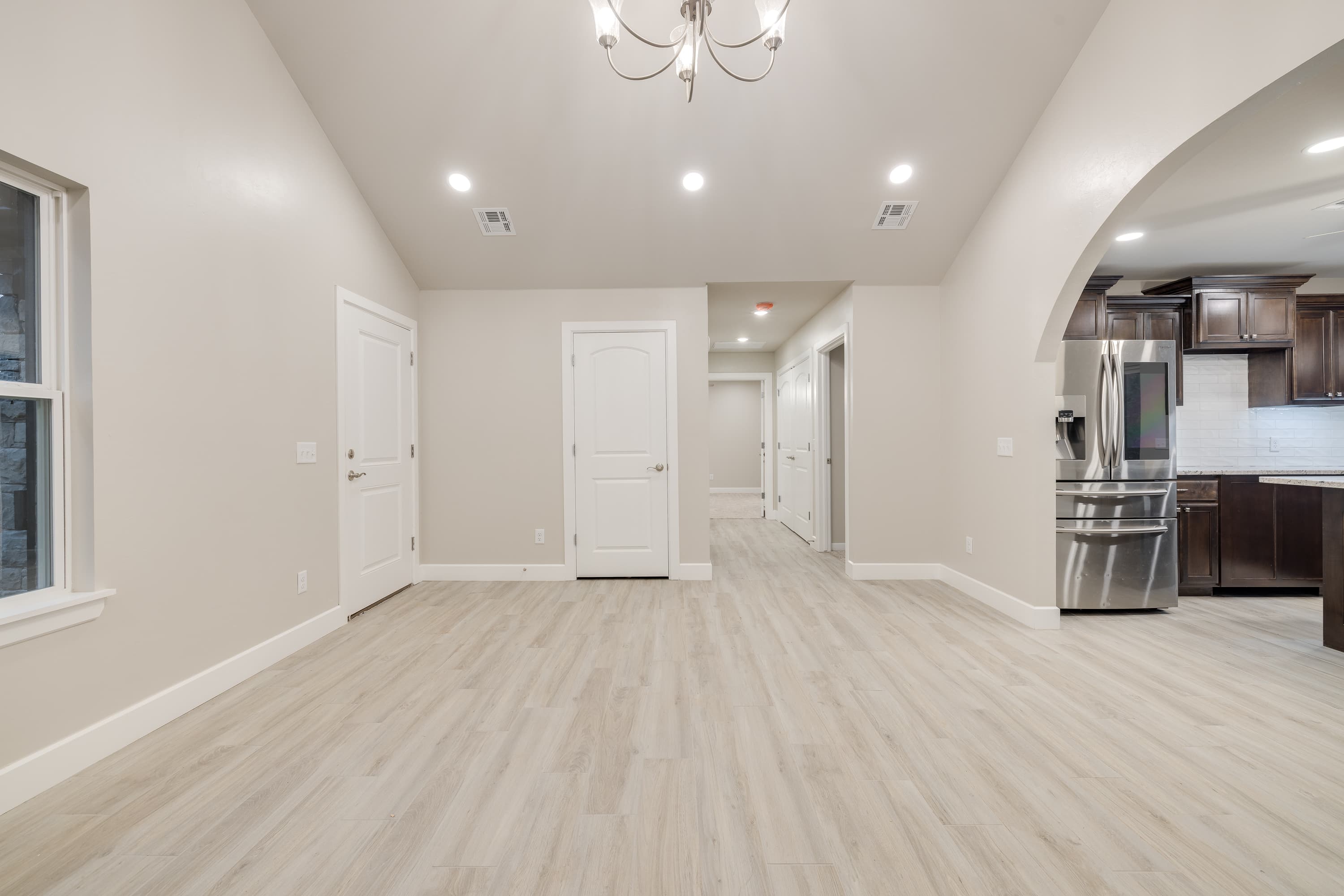 NE 118th St: Accessible Modern Home