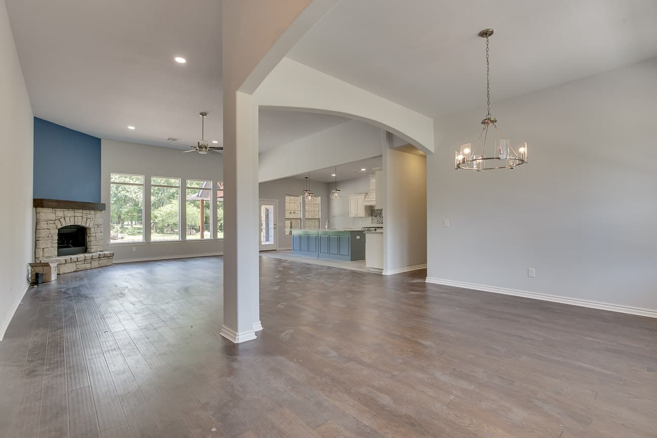 Oklahoma City Custom Home: Lakeshore Dr Blends Modern & Traditional Styles