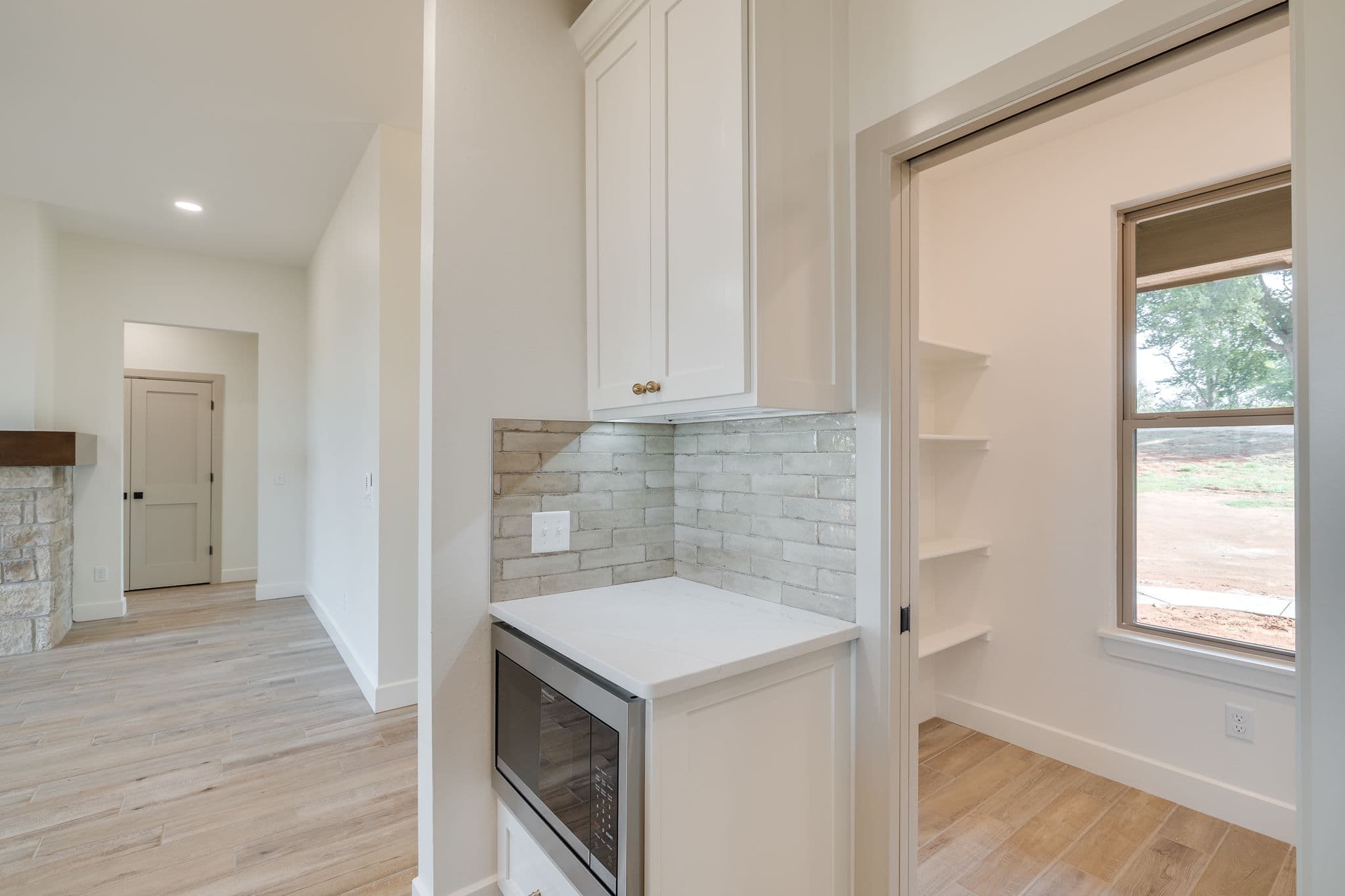 28-242 Country Street 2760 Minco-28