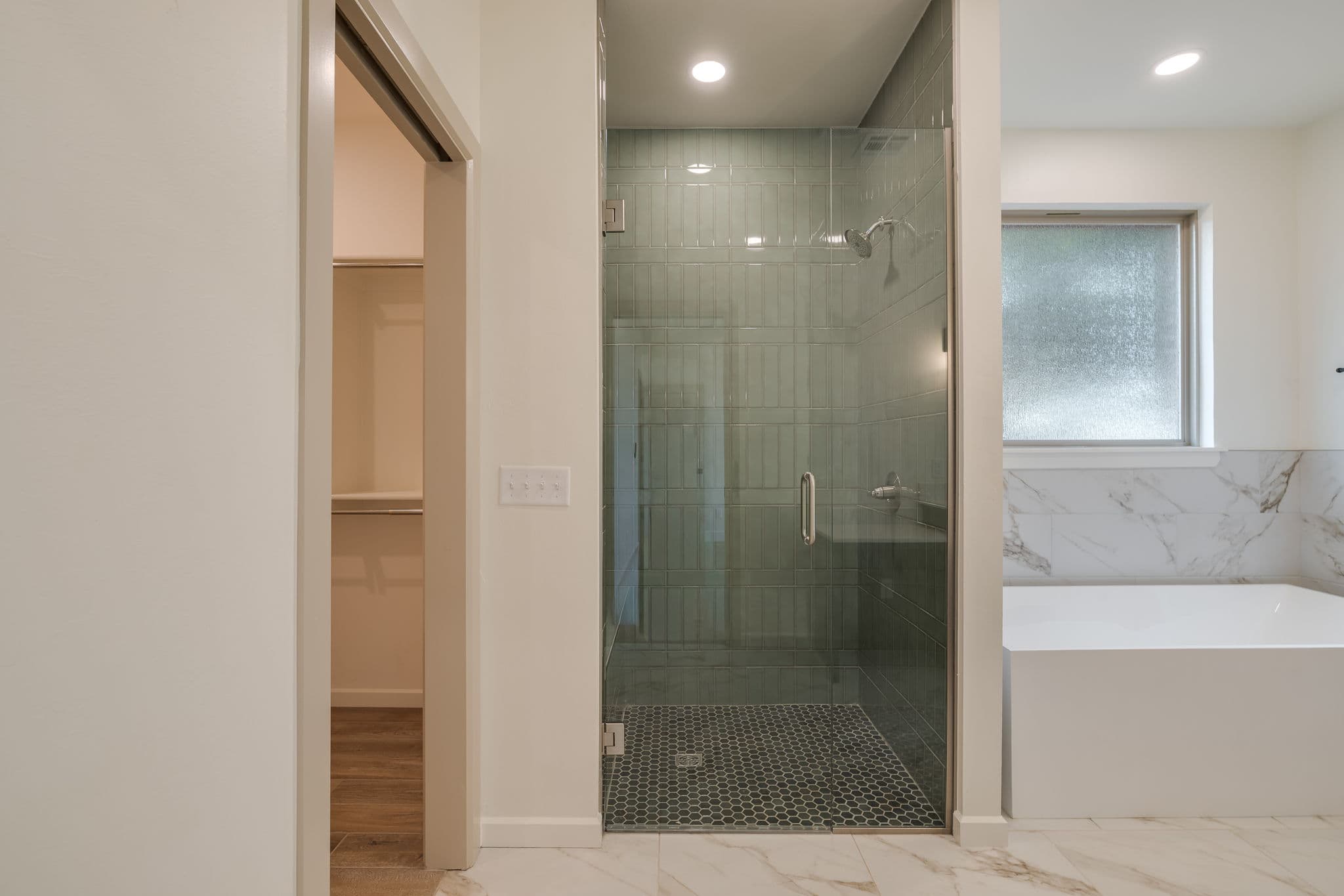 37-242 Country Street 2760 Minco-37