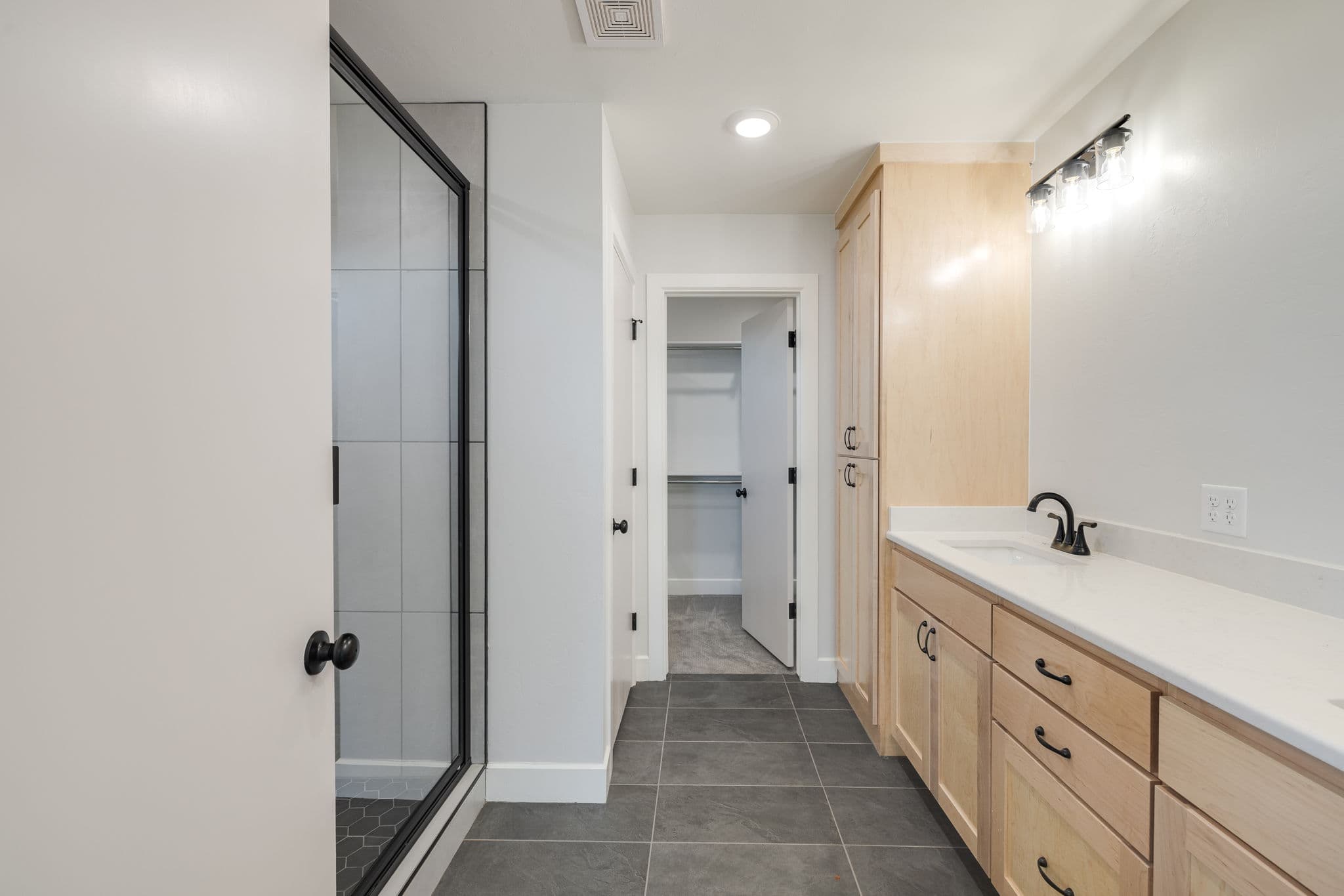 5002 7 A St Newalla-53