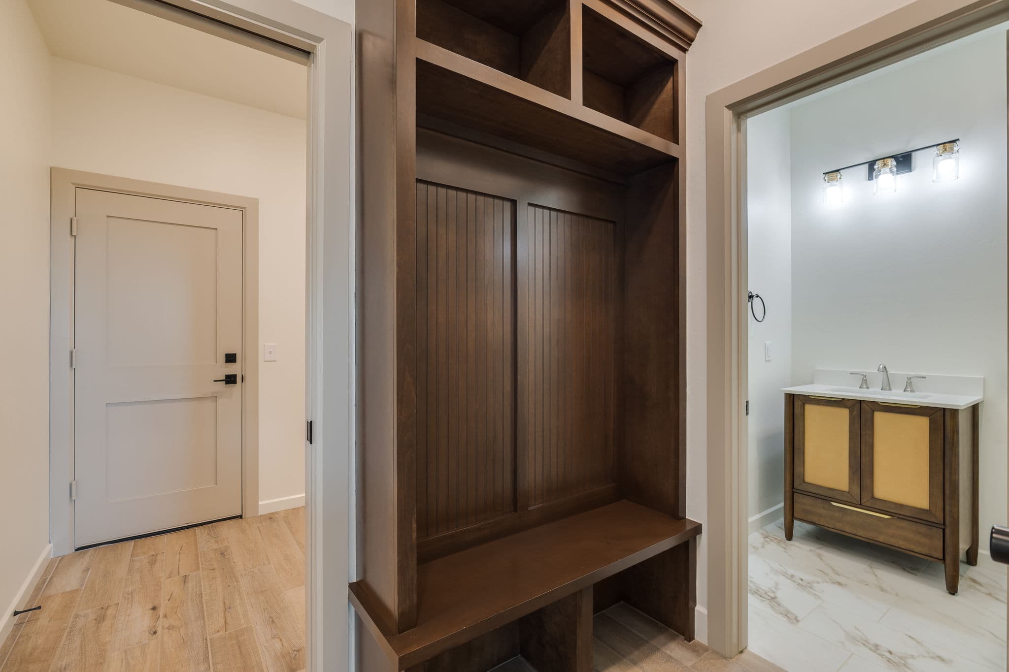 56-242 Country Street 2760 Minco-56