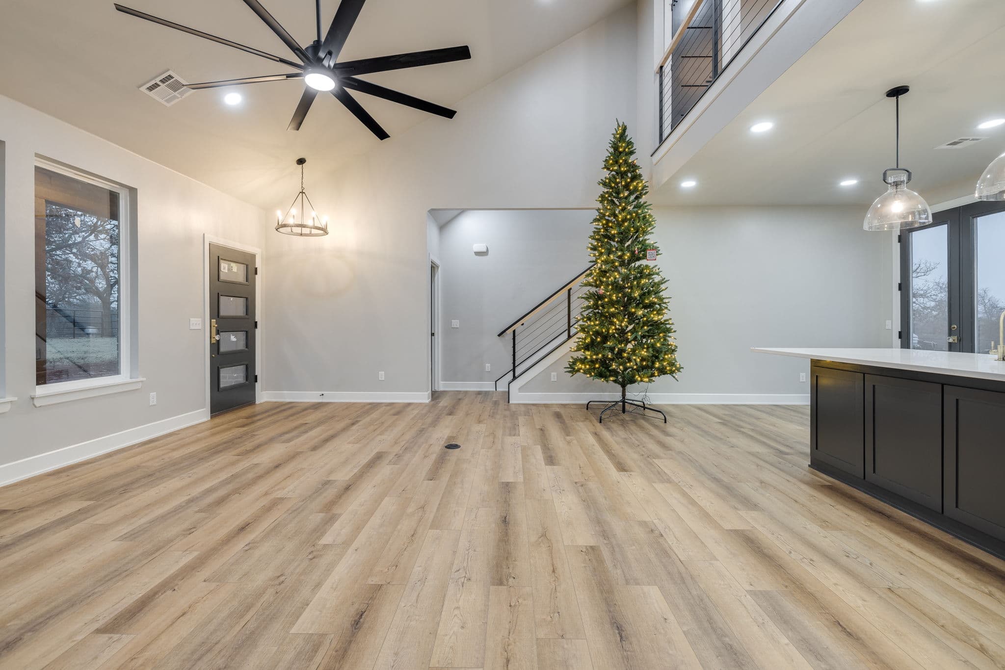 Oklahoma City Custom Home: S Luther Rd Modern & Luxurious