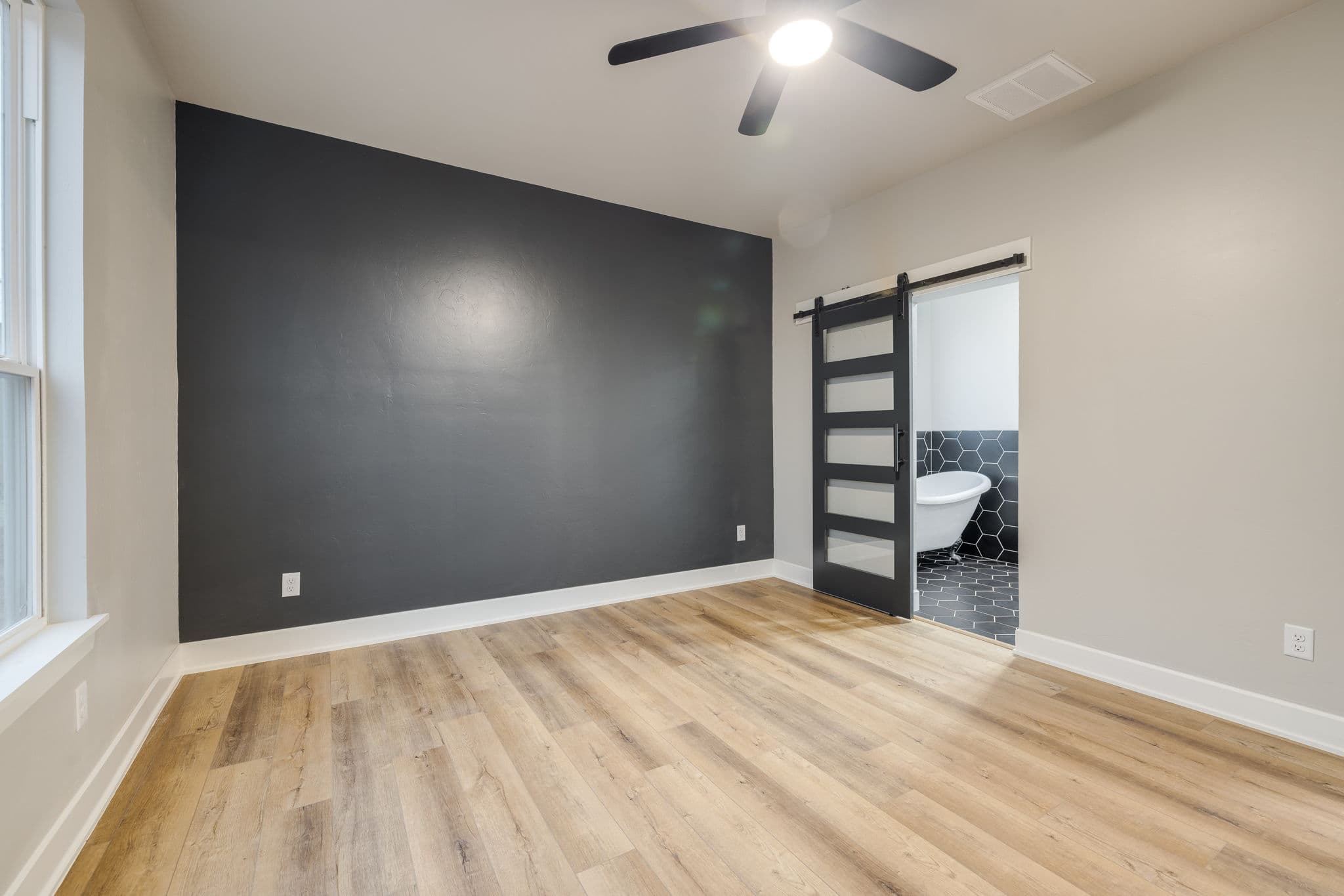 Oklahoma City Custom Home: S Luther Rd Modern & Luxurious