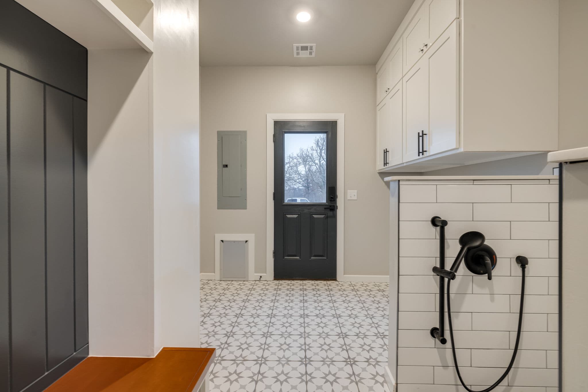 Oklahoma City Custom Home: S Luther Rd Modern & Luxurious