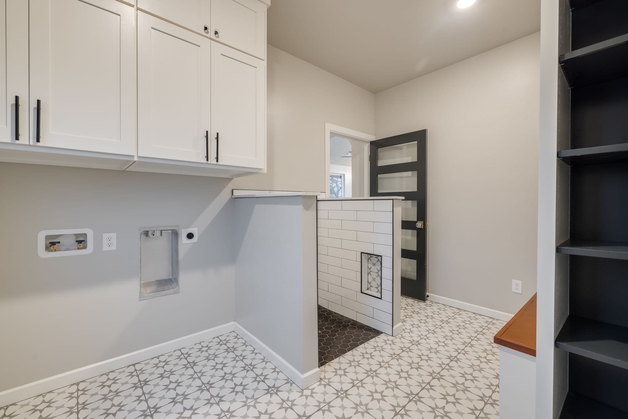 Oklahoma City Custom Home: S Luther Rd Modern & Luxurious