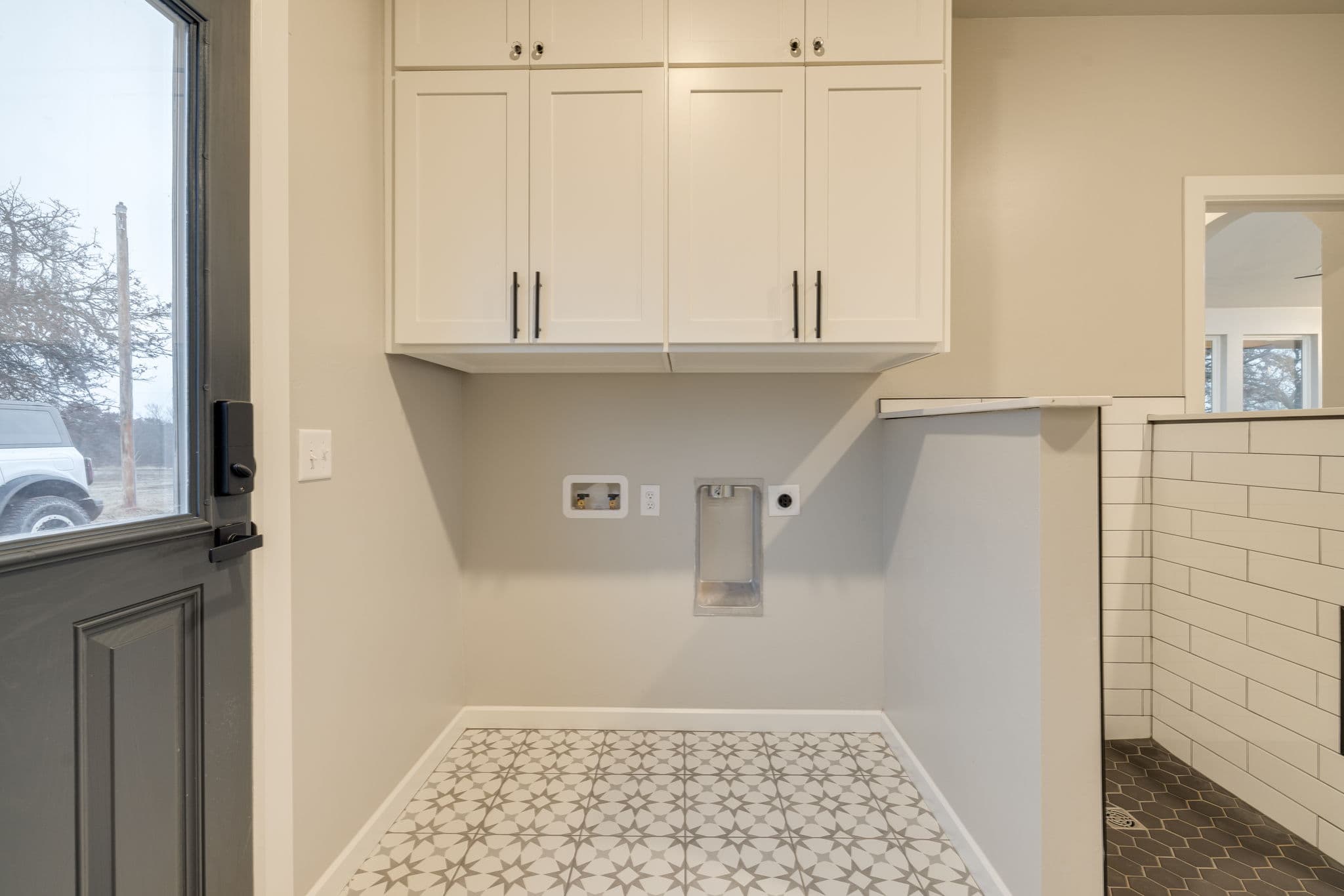 Oklahoma City Custom Home: S Luther Rd Modern & Luxurious
