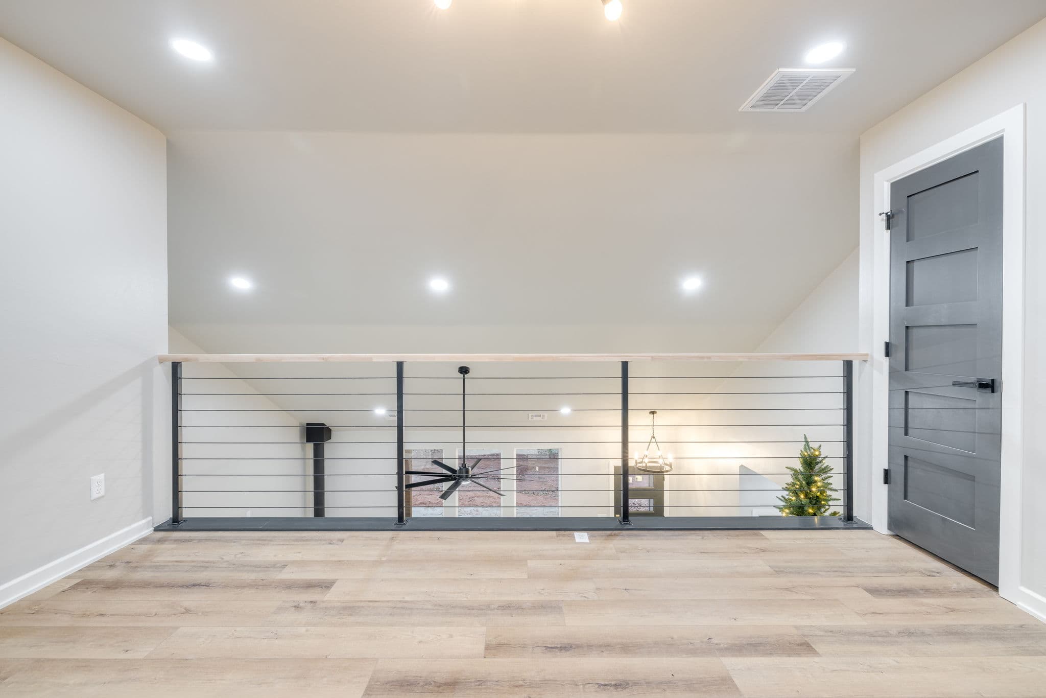 Oklahoma City Custom Home: S Luther Rd Modern & Luxurious
