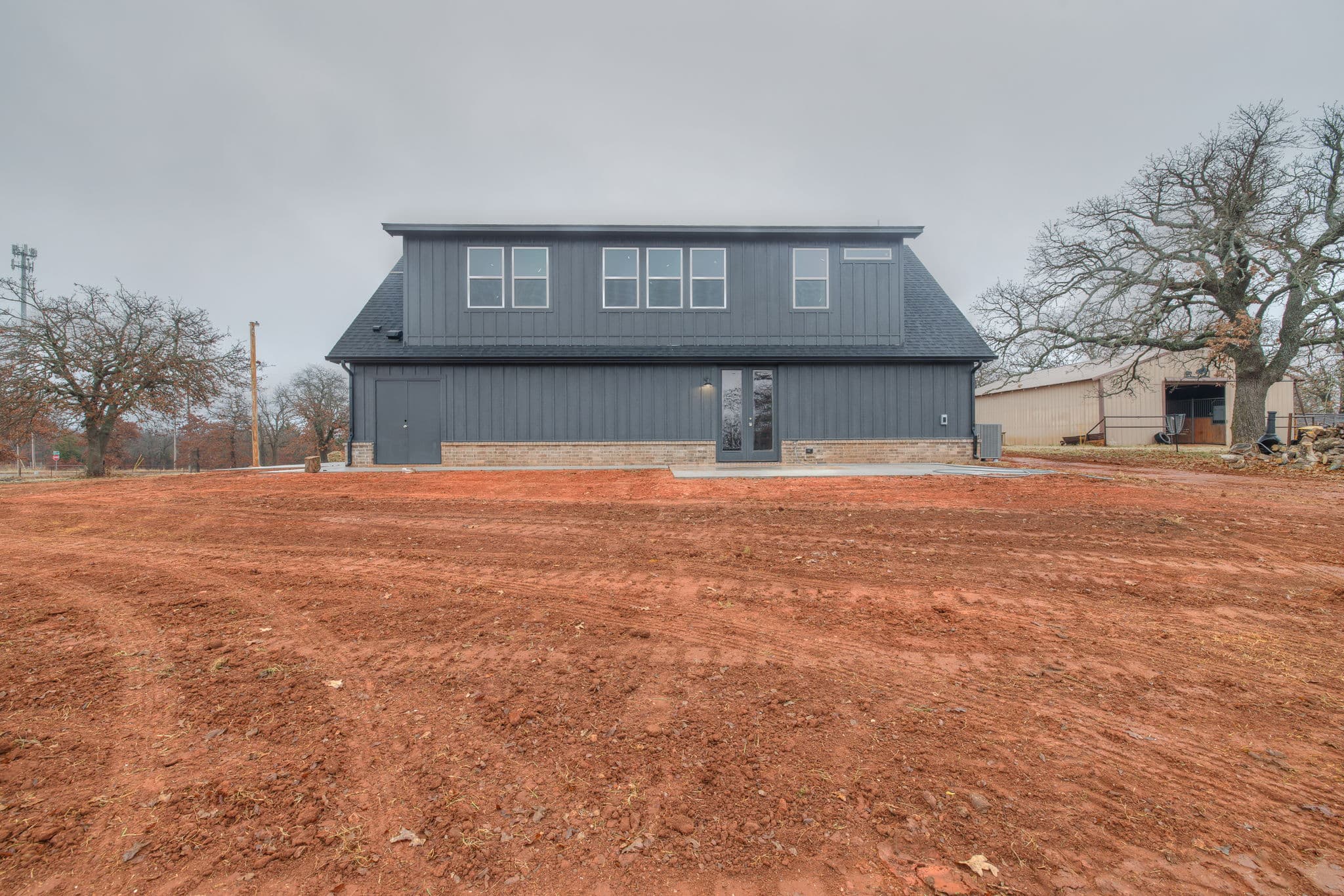 Oklahoma City Custom Home: S Luther Rd Modern & Luxurious