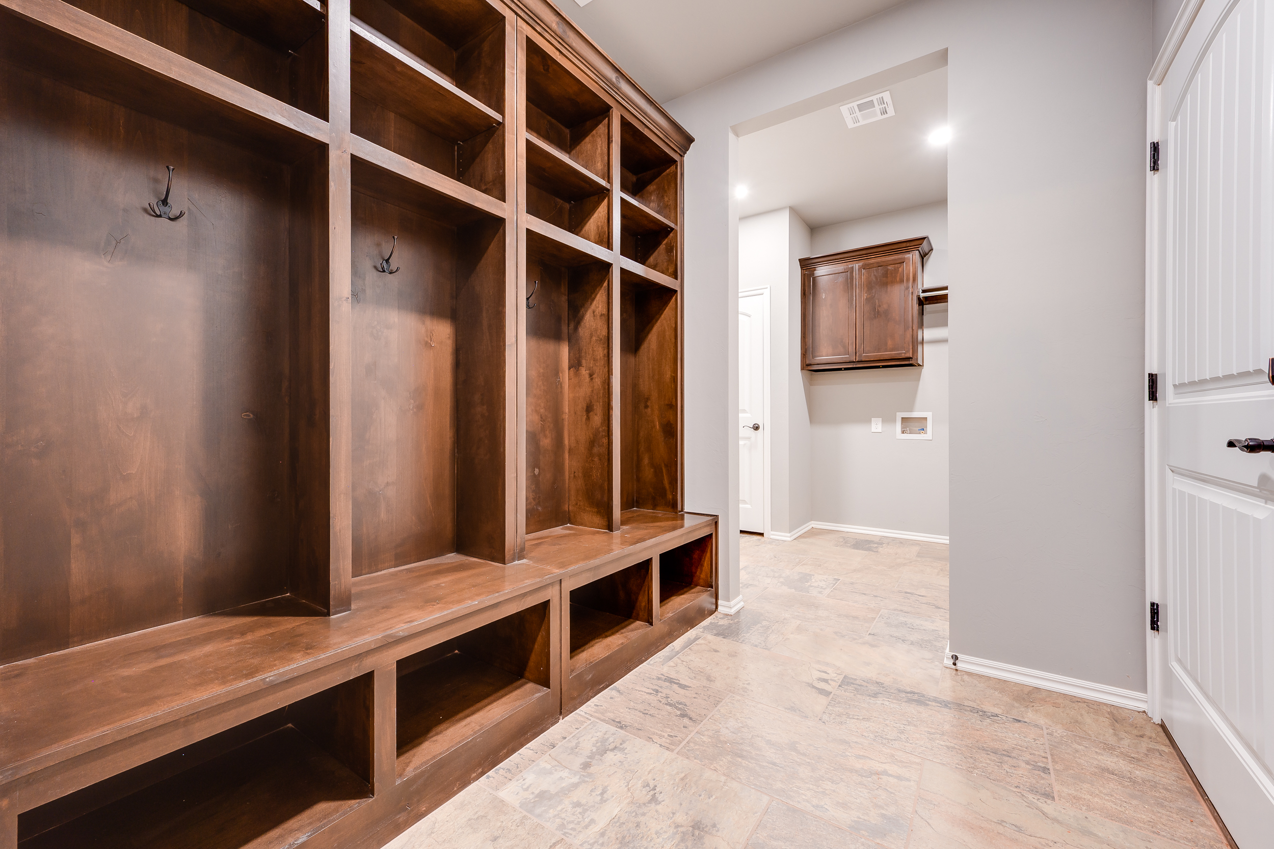 Cabinets_Stain_Mudroom