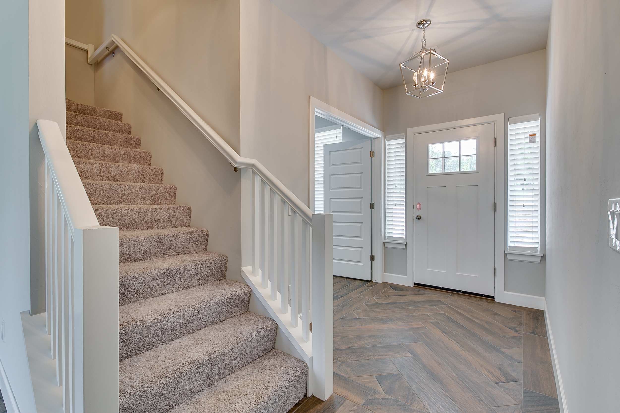 Flooring_Wood Look Tile_Norway_Narvick Bronze_Entryway