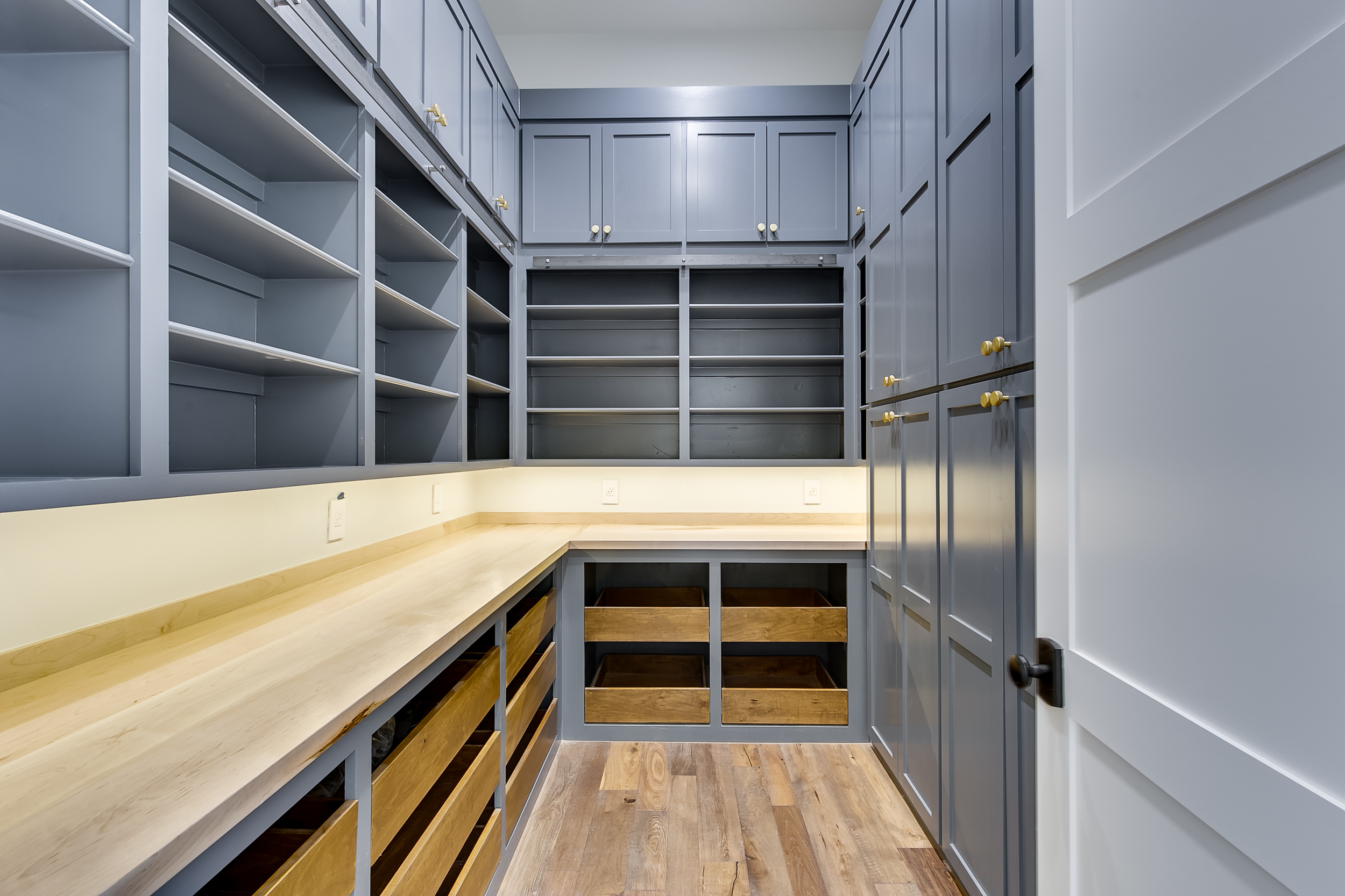 Storage_Drawers_Cabinets_Pantry